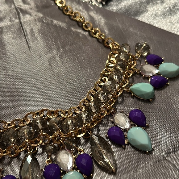 Hanging neckless . Multi color stone - Picture 3 of 3